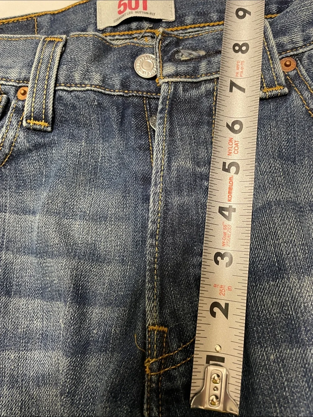 Men’s 501 LEVI Jeans Straight Keg Cut & Button Fly Closure Sz 29/30 Blue Denim